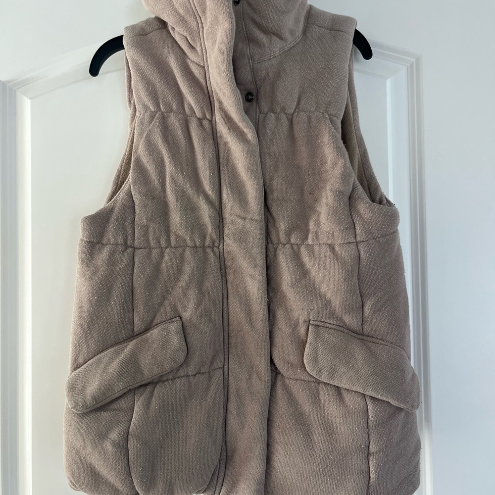GAP Cozy Tan Puffer Vest